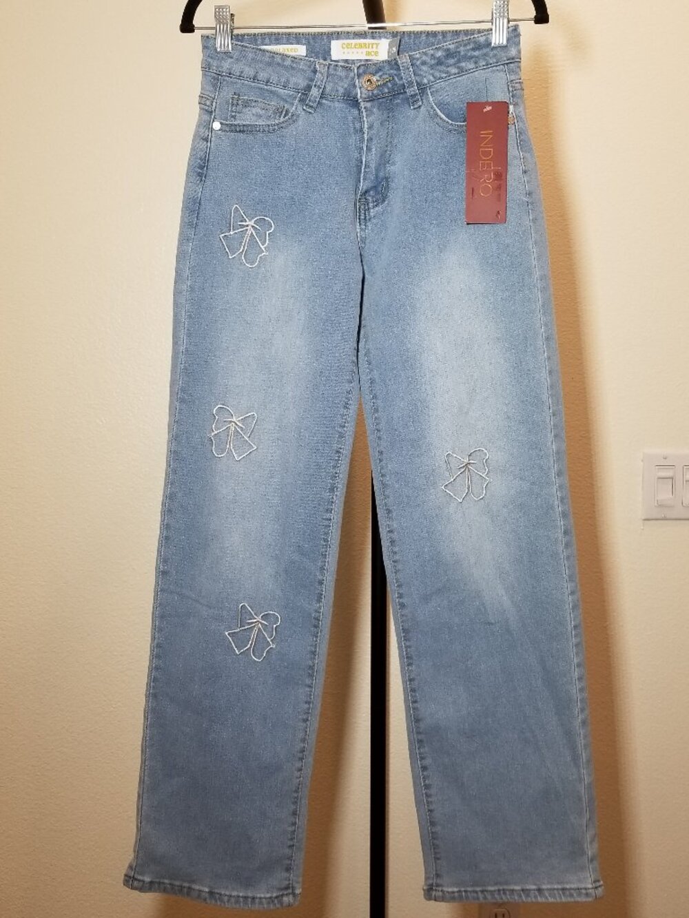 Celebrity Ace Jeans Juniors Sz 7/28 Blue 90s Relaxed Wide Leg Embroidered NWT
